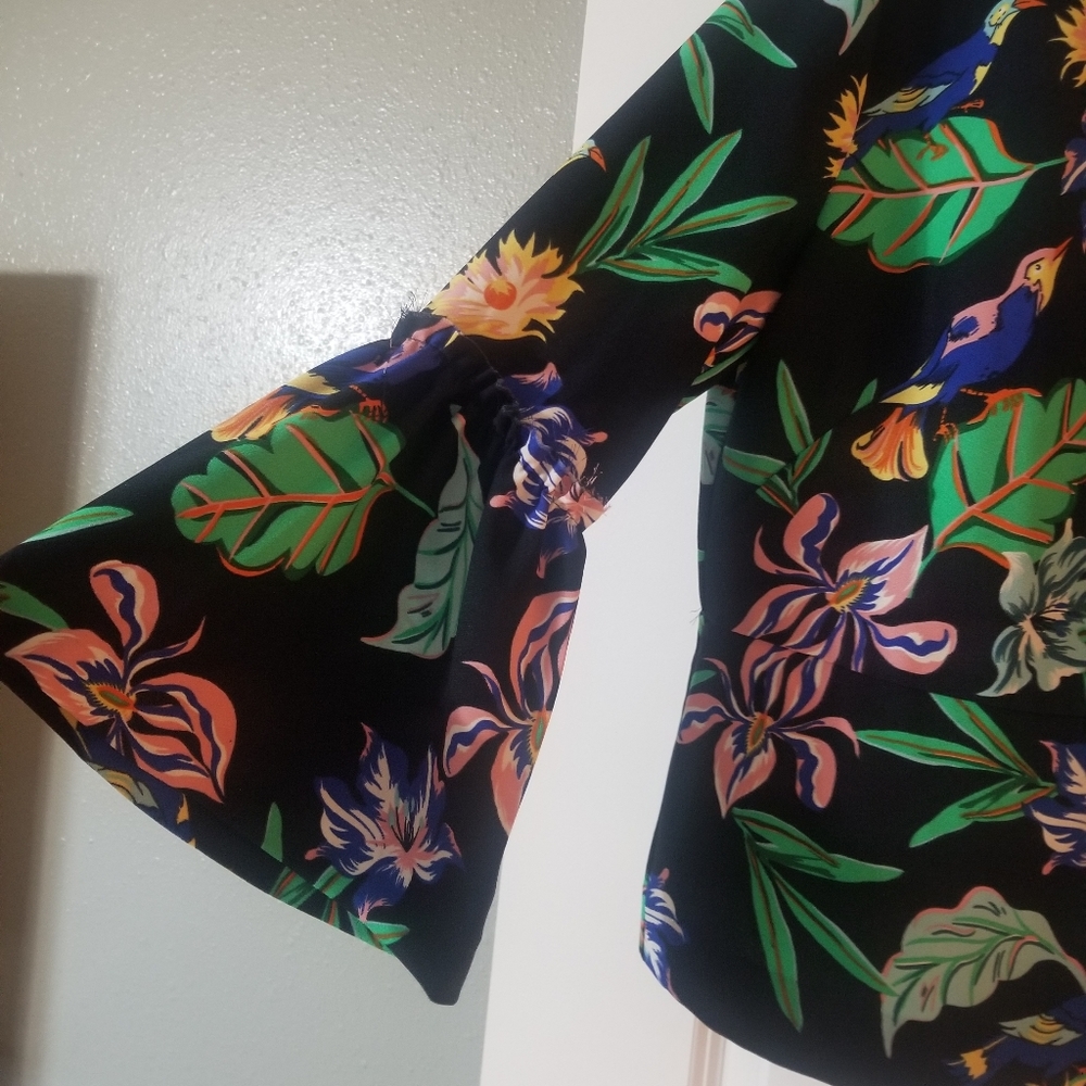 Blazer - Picture 3 of 5